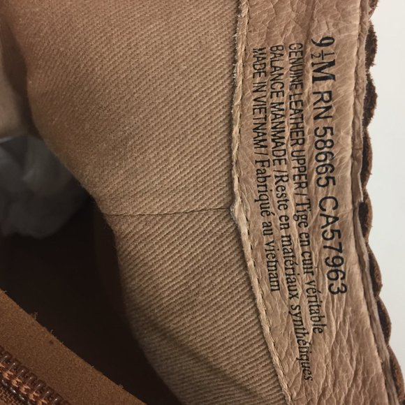NWOT Caslon Whitney Wedge Nubuck Bootie - 9.5 - Picture 7 of 8